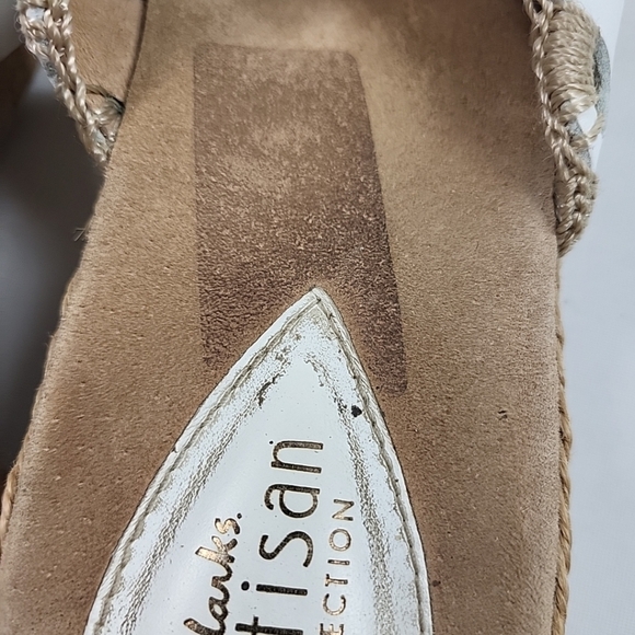 Clarks Artisian White Leather Slides Sandal Wmns 8.5 M Open Toe Wedge Heel Beige - Picture 6 of 9